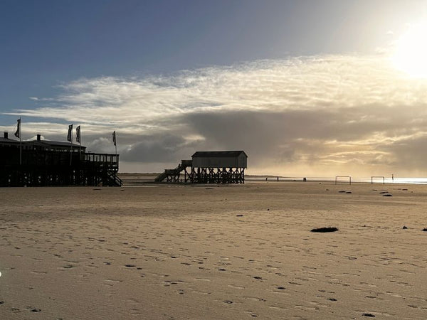 So genießt du den Strand im Herbst in Deutschland