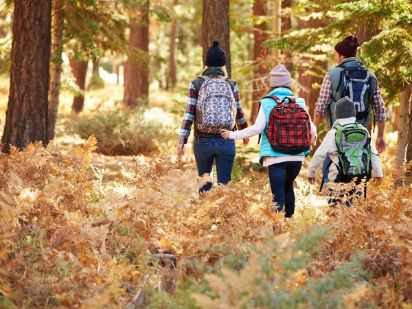 Was gehört in den Rucksack für einen Herbst-Ausflug?